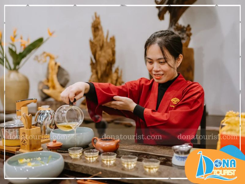 uong-tra-tai-bao-tang-tra-long-dinh.jpg (78 KB)