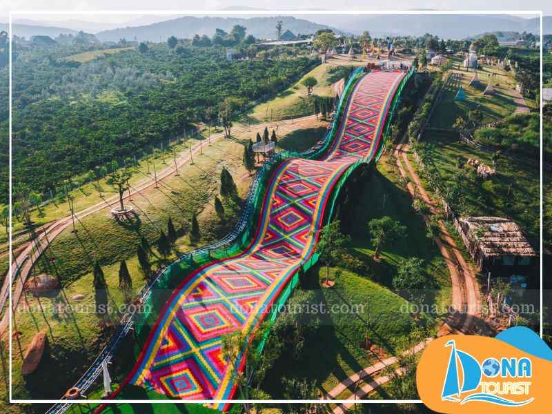 Du lịch Đà Lạt mùa cao điểm chi phí sẽ cao hơn yeu-to-anh-huong-den-chi-phi-du-lich-da-lat-4-ngay-3-dem-tu-tuc.jpg (79 KB)