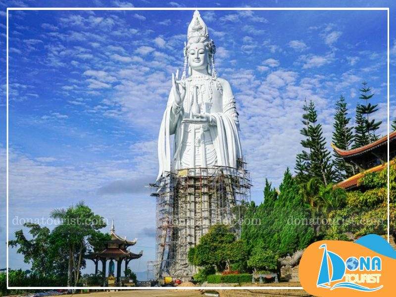 Tượng Quan Thế Âm cao nhất Việt Nam tại chùa Linh Ẩn tuong-quan-the-am-chua-linh-an.jpg (95 KB)