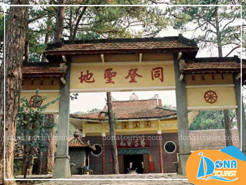 Cổng Tam Quan chùa Tau cong-tam-quan-chua-tau.jpg (115 KB)