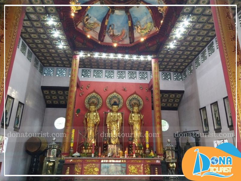 Quang Minh Bảo Điện quang-minh-bao-dien-chua-tau.jpg (112 KB)