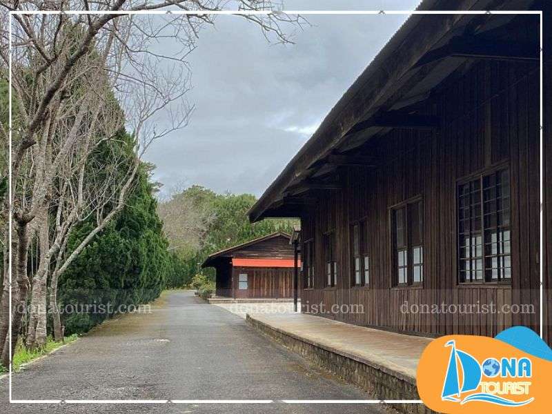 Check in tại hành lang Chủng Viện Minh Hòa hinh-anh-chung-vien-minh-hoa.jpg (82 KB)