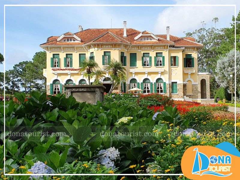 Dinh Bảo Đại là nơi vua Bảo Đại làm việc và sinh sống cùng gia đình trong thời gian tại vị gioi-thieu-dinh-bao-dai.jpg (87 KB)