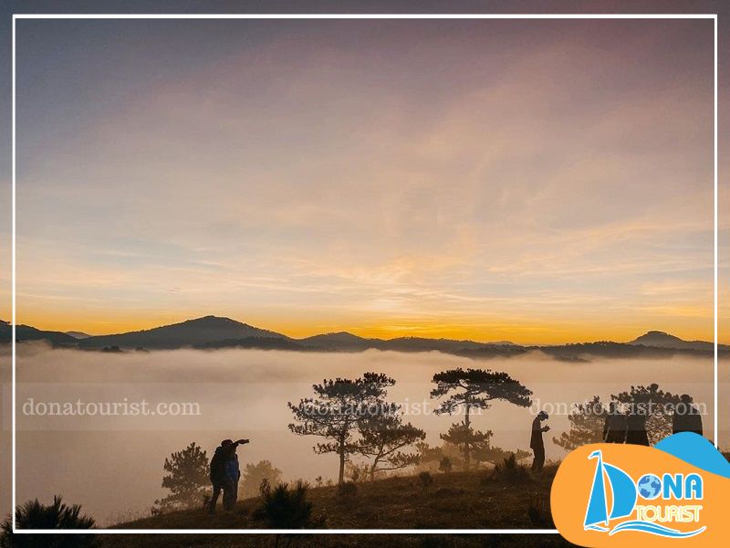 Đồi Thiên Phúc Đức ảnh chụp lúc săn mây san-may-doi-thien-phuc-duc.jpg (68 KB)