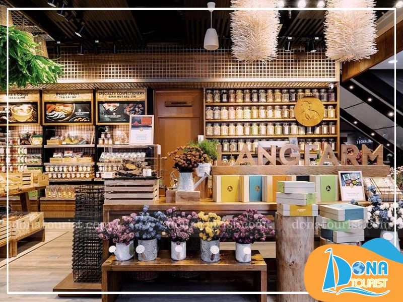 Khi mua đồ ăn, đặc sản hay quà lưu niệm tại chợ đêm Đà Lạt, hãy hỏi giá trước để tránh tình trạng kinh-nghiem-du-lich-da-lat-2-ngay-1-dem-tu-tuc.jpg (89 KB)