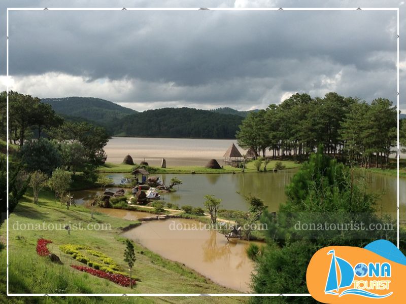 Hồ Suối Vàng tọa lạc tại thôn Đankia, xã Lát, huyện Lạc Dương ho-suoi-vang-o-dau.jpg (92 KB)