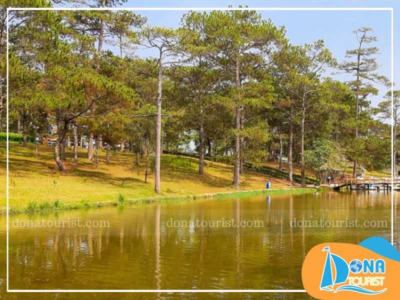 Sự tích hồ Than Thở gắn liền với câu chuyện tình yêu bi thương của đôi trai gái Hoàng Tùng và Mai Nương su-tich-ho-than-tho.jpg (82 KB)