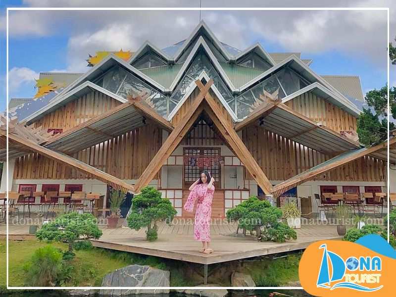 Nhà Mái mang dáng vẻ huyền bí của Kim Tự Tháp nha-mai-kdl-la-phong.jpg (75 KB)