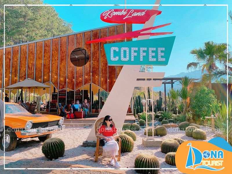 Khung cảnh tại vương quốc xương rồng Kombi Land Coffee khong-gian-kombi-land-coffee.jpg (93 KB)