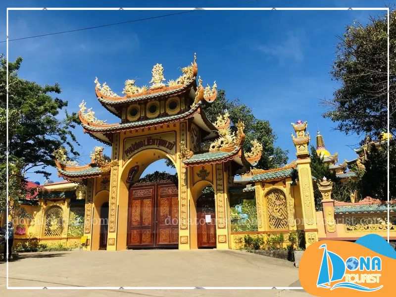 Phương Liên Tịnh tọa lạc trên ngọn đồi cao mở ra tầm nhìn ngoạn mục gioi-thieu-phuong-lien-tinh-xu.jpg (73 KB)