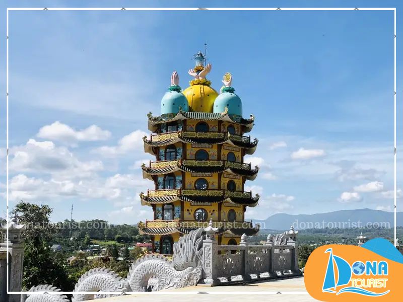 Du khách có thể ghé thăm Phương Liên Tịnh Xứ vào bất cứ thời điểm nào trong năm luu-y-tham-quan-phuong-lien-tinh-xu.jpg (85 KB)