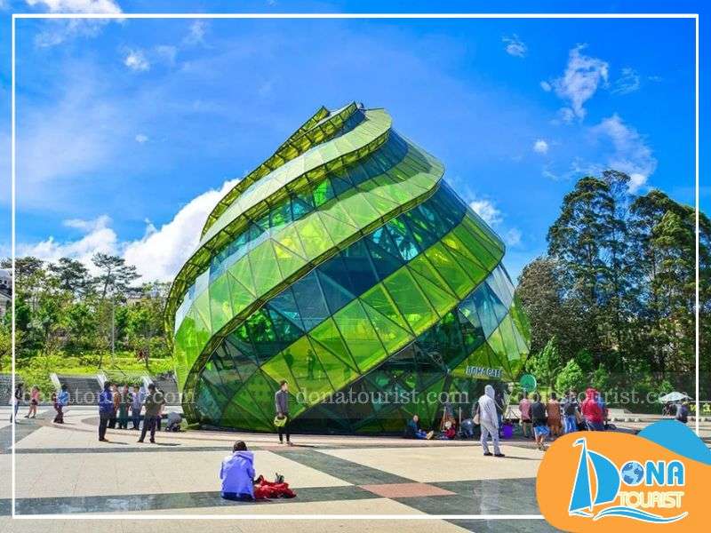 Nụ hoa Atiso khổng lồ tạo hình bằng khung thép xoắn ốc nu-hoa-atiso-quang-truong-lam-vien.jpg (85 KB)
