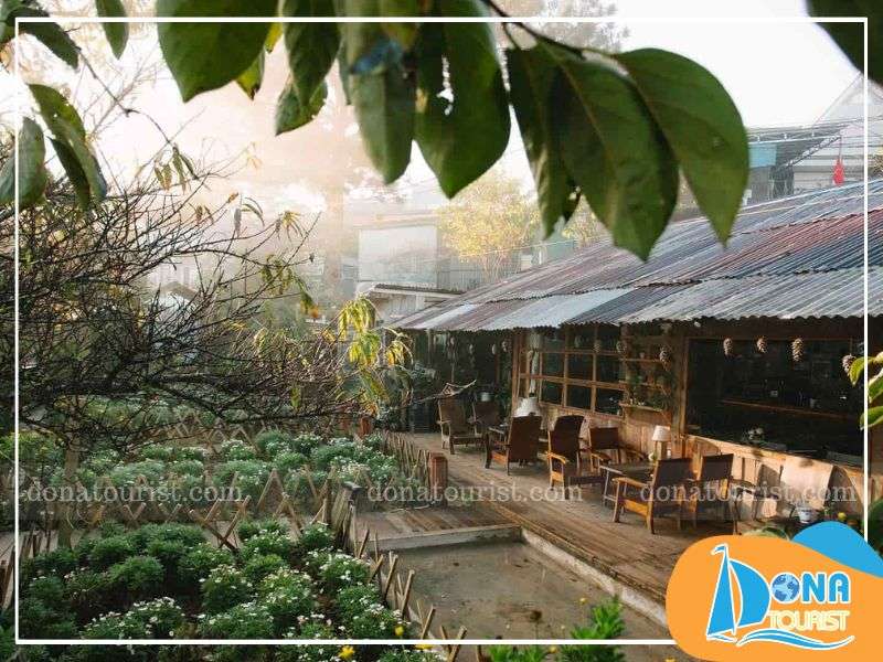 khong-gian-tiem-cafe-tui-mo-to.jpg (97 KB)