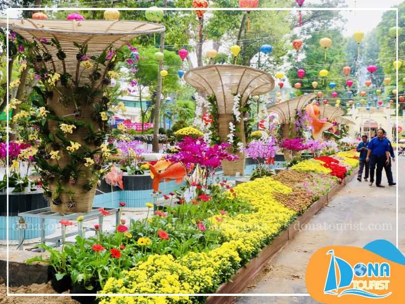 Hội hoa xuân tại vườn hoa thành phố Đà Lạt vào dịp Tết Nguyên Đán hoi-hoa-xuan-vuon-hoa-thanh-pho.jpg (97 KB)