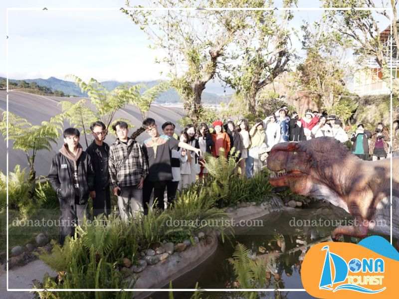 thoi-diem-check-in-vuon-nhiet-doi-khung-long.jpg (79 KB)