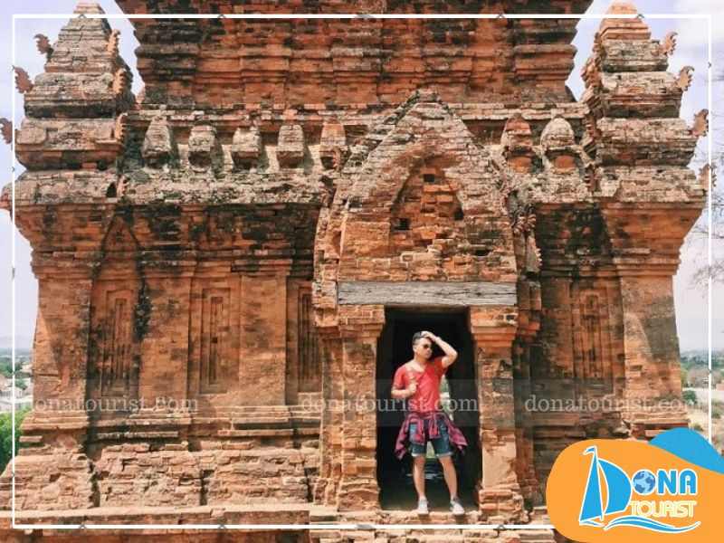 diem-tham-quan-gan-chua-da-bao.jpg (78 KB)