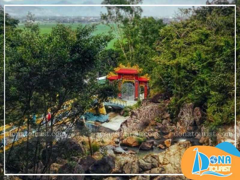 Khung cảnh thiên nhiên chùa Bà suối Đổ khung-canh-chua-suoi-do.jpg (78 KB)