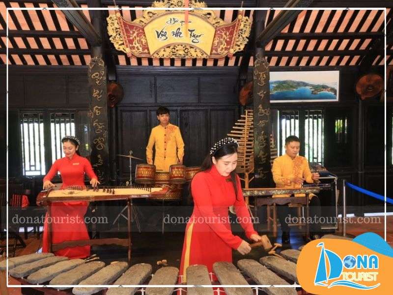 tinh-hoa-nghe-thuat-hoi-quan-vinh-nha-trang.jpg (84 KB)