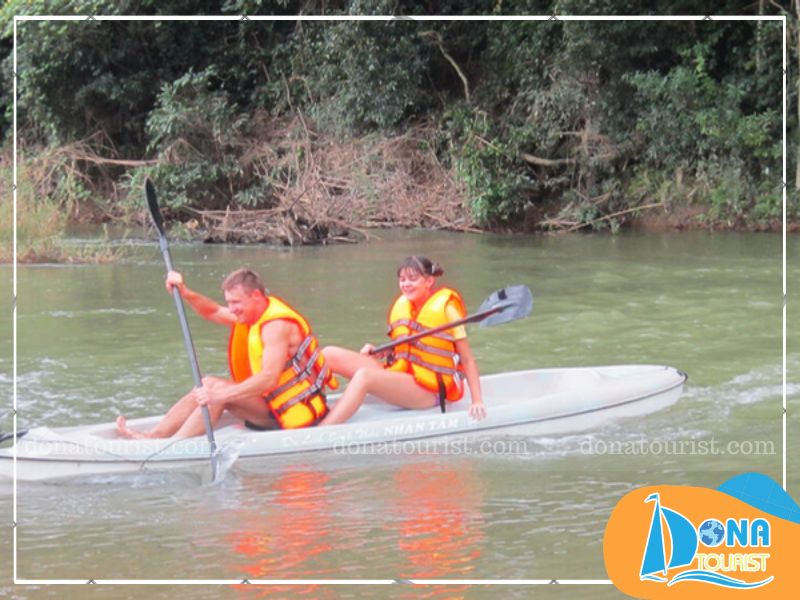 cheo-kayak-khu-du-lich-nhan-tam.jpg (94 KB)