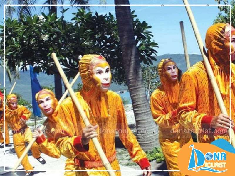 le-hoi-duong-pho-le-hoi-hoa-qua-son-nha-trang.jpg (85 KB)