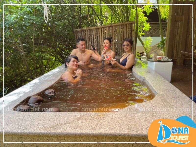 ngam-thao-duoc-suoi-khoang-nong-thap-ba.jpg (93 KB)