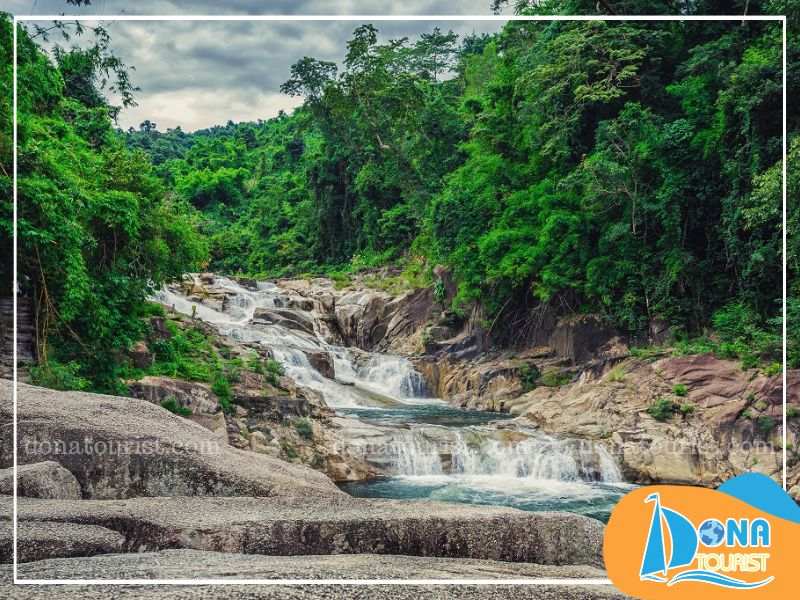 Thác Yangbay là công viên du lịch sinh thái rộng lớn với vô vàn trải nghiệm vui chơi, giải trí hấp dẫn gioi-thieu-thac-yangbay.jpg (97 KB)