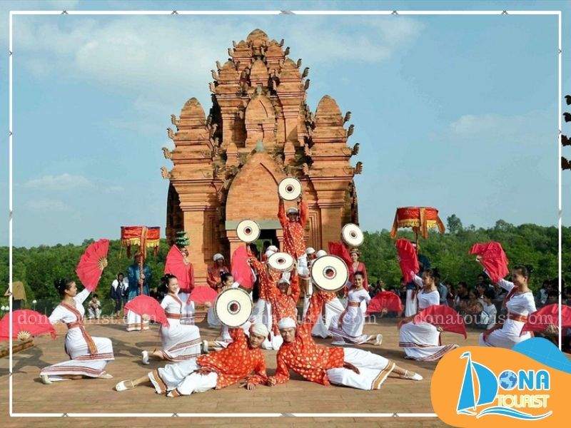 van-hoa-cham-pa-tai-den-thap-po-rome-ninh-thuan.jpg (87 KB)