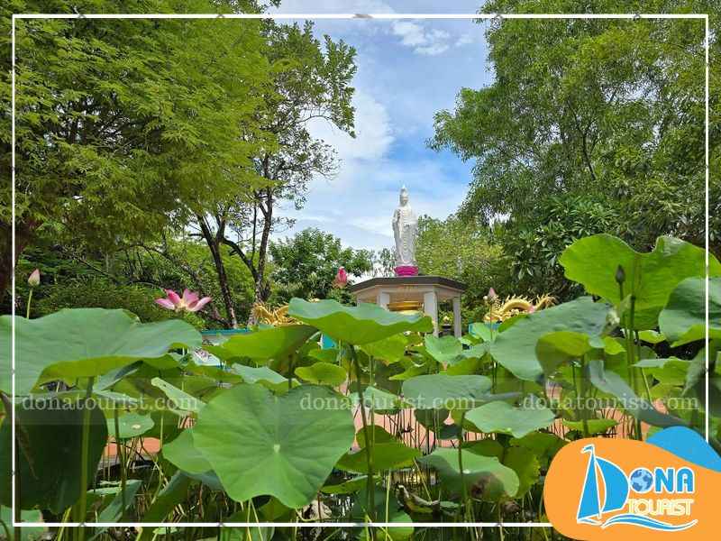 Sắc Tứ Kim Sơn Tự là nơi linh khí hội tụ giữa sông, biển, núi và rừng gioi-thieu-sac-tu-kim-son-tu.jpg (76 KB)