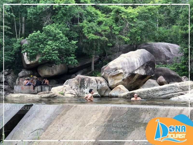 luu-y-check-in-suoi-lanh-ninh-thuan.jpg (78 KB)