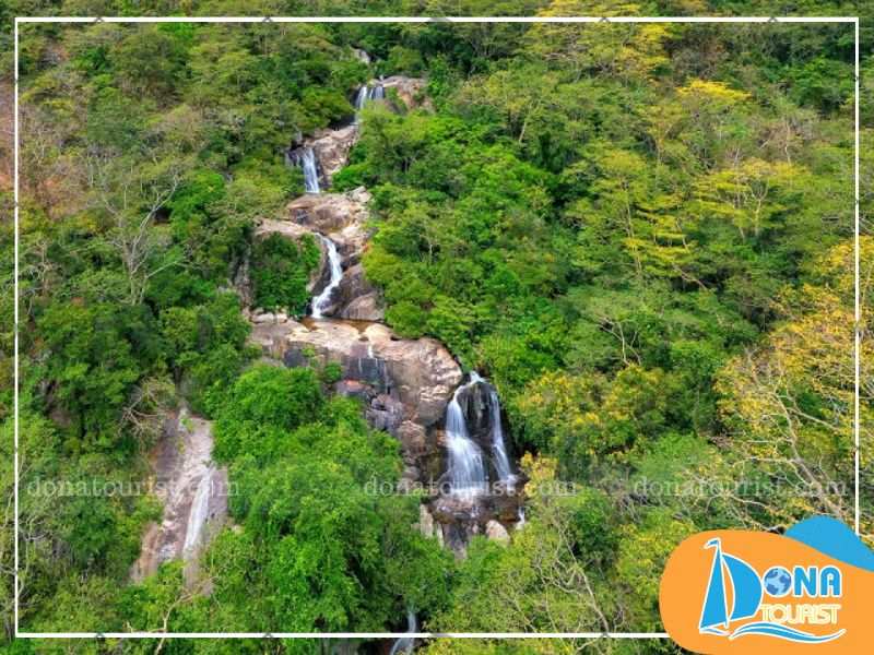 Khám phá suối Lồ Ô Ninh Thuận nên hỏi kỹ người dân địa phương hoặc thuê hướng dẫn viên hỗ trợ để đảm bảo an toàn luu-y-khi-den-suoi-lo-o.jpg (89 KB)