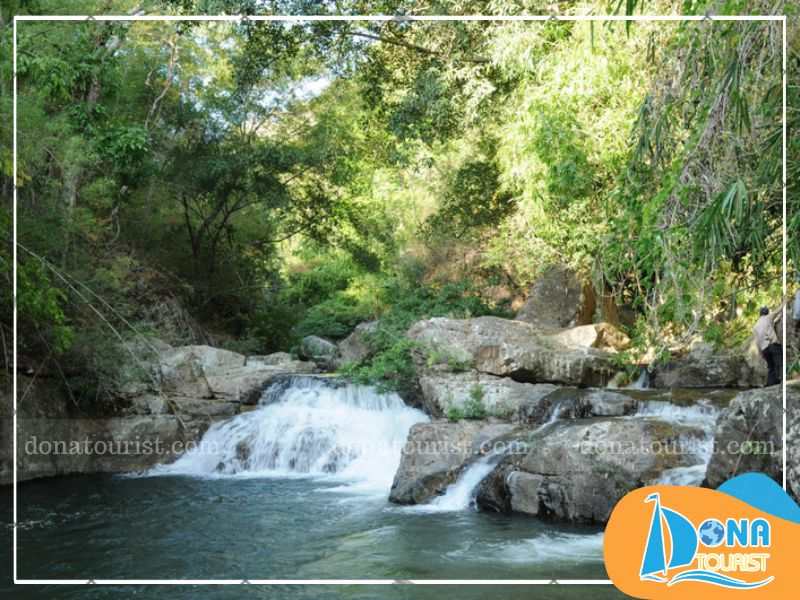 suoi-da-nhong-vuon-quoc-gia-phuoc-binh.jpg (82 KB)