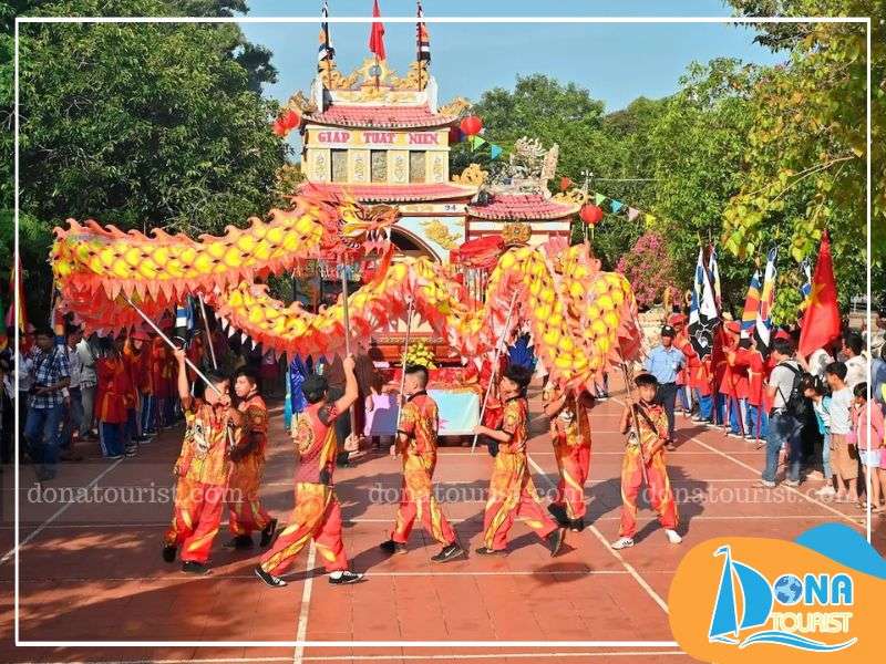 le-hoi-dinh-thay-thim.jpg (115 KB)