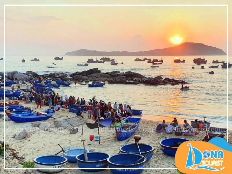 Vẻ đẹp thiên nhiên hoang sơ tại làng chài ve-dep-thien-nhien-lang-chai-phu-long.jpg (108 KB)