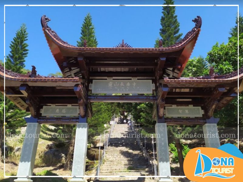 luu-y-khi-den-chua-linh-son-truong-tho.jpg (103 KB)