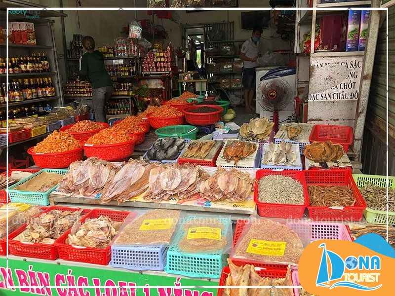 hai-san-kho-cho-duong-dong-phu-quoc.jpg (81 KB)