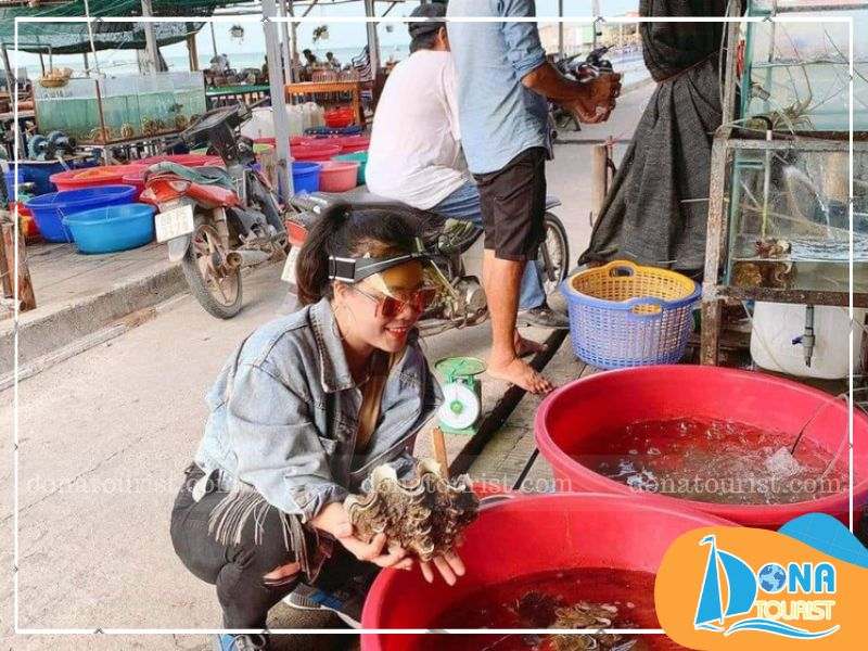 kinh-nghiem-tham-quan-cho-ham-ninh-phu-quoc.jpg (92 KB)