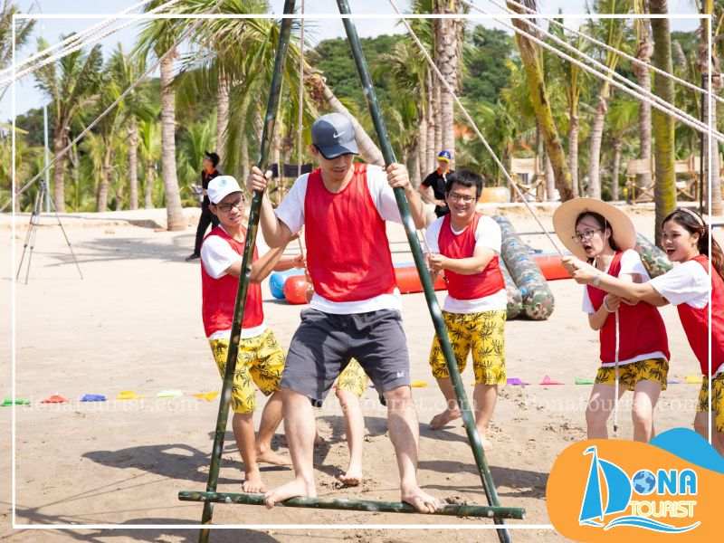 Tổ chức team building trên biển teambuilding-hon-doi-moi.jpg (80 KB)