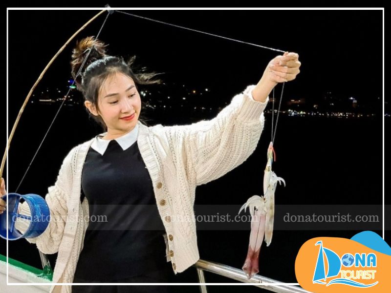 Trải nghiệm câu cá, câu mực đầy thú vị cau-muc-hon-mong-tay.jpg (75 KB)
