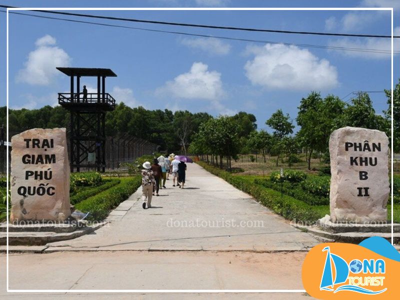Phân khu B2 trong nhà tù phan-khu-b2-nha-tu-phu-quoc.jpg (96 KB)