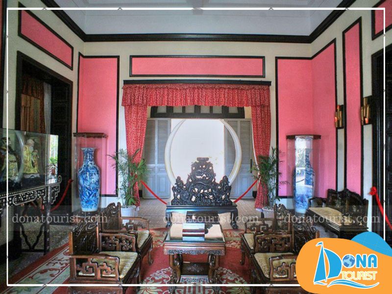 khong-gian-ben-trong-bach-dinh.jpg (109 KB)
