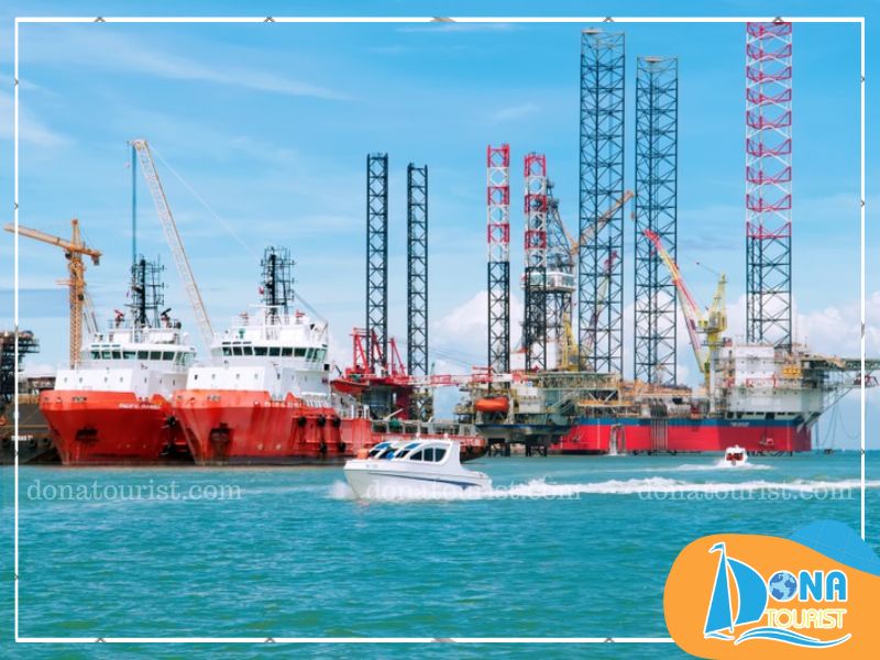 kinh-do-dau-khi-ben-thuyen-marina.jpg (99 KB)
