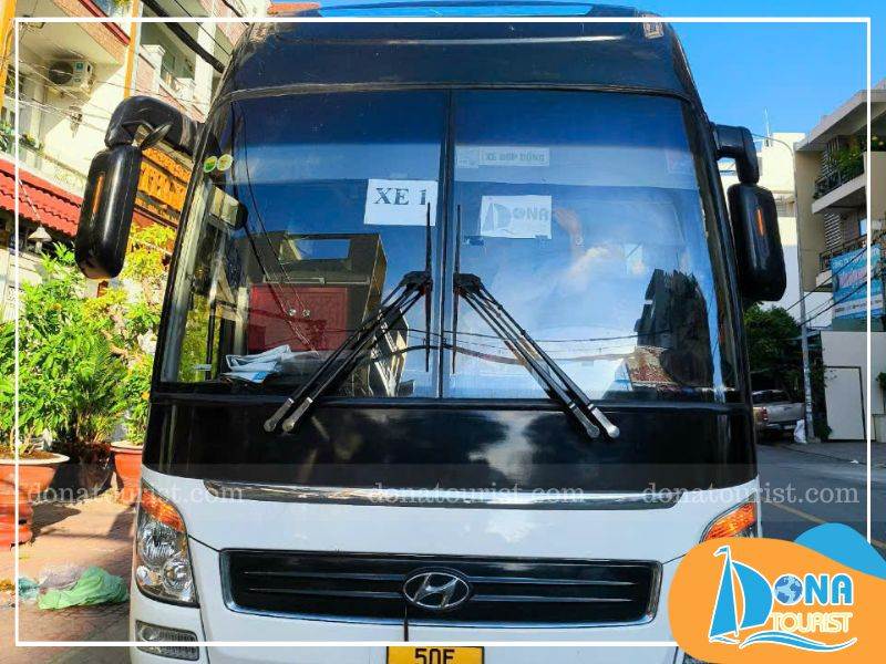 Các xe du lịch được Dona Tourist sử dụng đều là xe đời mới, sạch sẽ, bảo trì định kỳ, đảm bảo an toàn và thoải mái tối đa cho hành khách co-so-vat-chat-donatourist.jpg (99 KB)