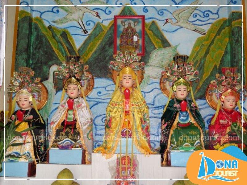 Miếu Bà Ngũ Hành thờ năm vị nữ thần Kim, Mộc, Thủy, Hỏa, Thổ mieu-ba-ngu-hanh-dinh-than-tam-thang.jpg (93 KB)
