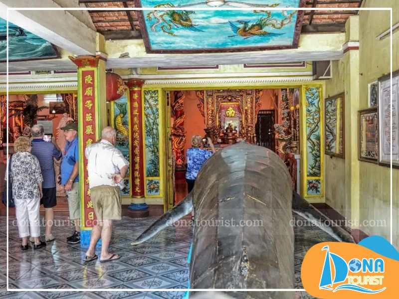 Truyền thuyết lăng Cá Ông linh thiêng truyen-thuyet-lang-ca-ong.jpg (78 KB)