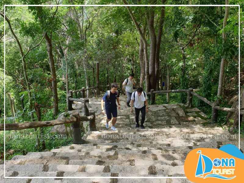 Chinh phục ngàn bậc thang núi Thị Vải chinh-phuc-bac-thang-nui-thi-vai.jpg (85 KB)