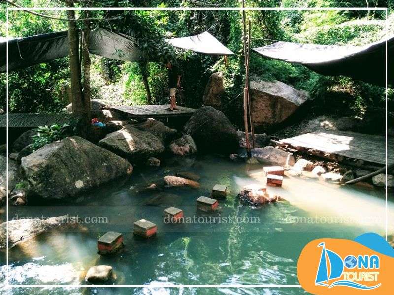 Tên gọi suối Tiên bắt nguồn từ truyền thuyết các nàng tiên trên trời hạ giới xuống dòng suối để du ngoạn ten-goi-suoi-tien-vung-tau.jpg (99 KB)