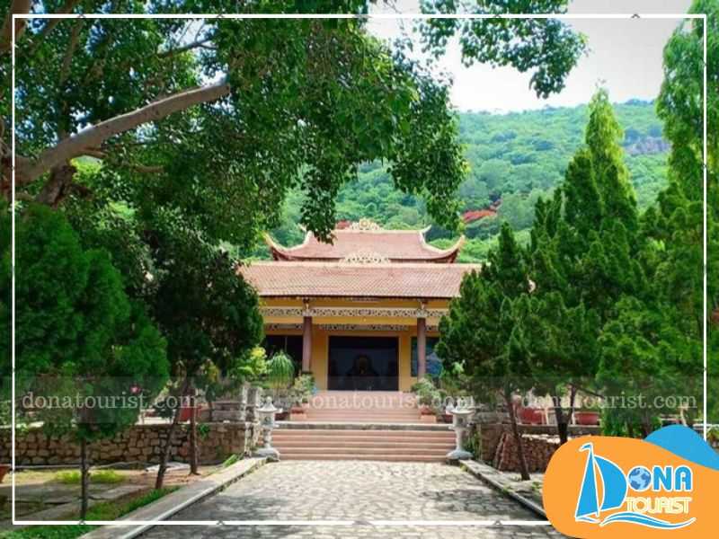 Khung cảnh thiên nhiên xung quanh tu viện Chơn Không khung-canh-thien-nhien-tu-vien-chon-khong.jpg (77 KB)
