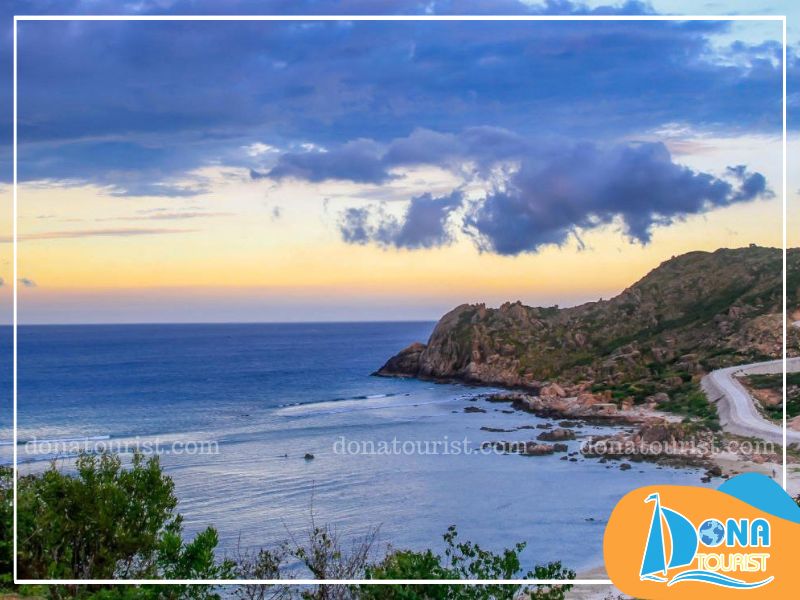 Tận hưởng sự bình yên tại bãi Tiên thơ mộng Tận hưởng sự bình yên tại bãi Tiên thơ mộng