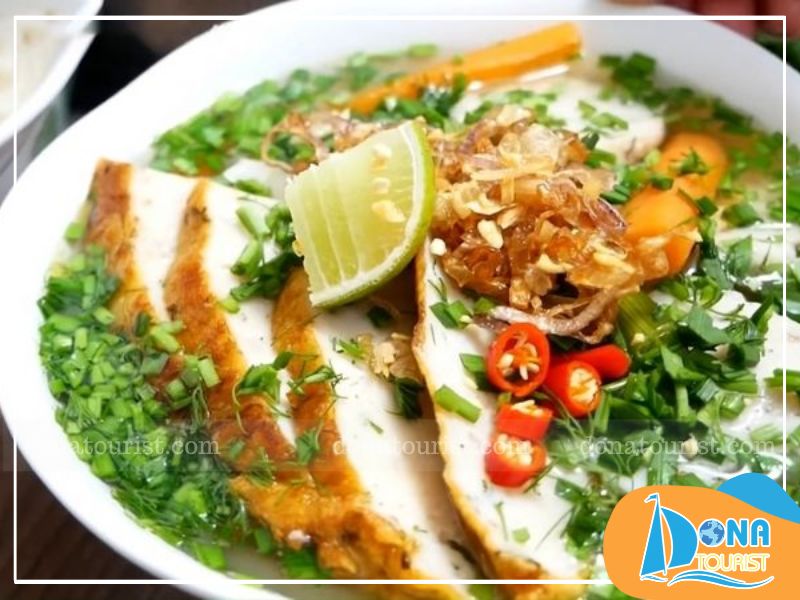 Bánh canh chả cá ngọt thanh 