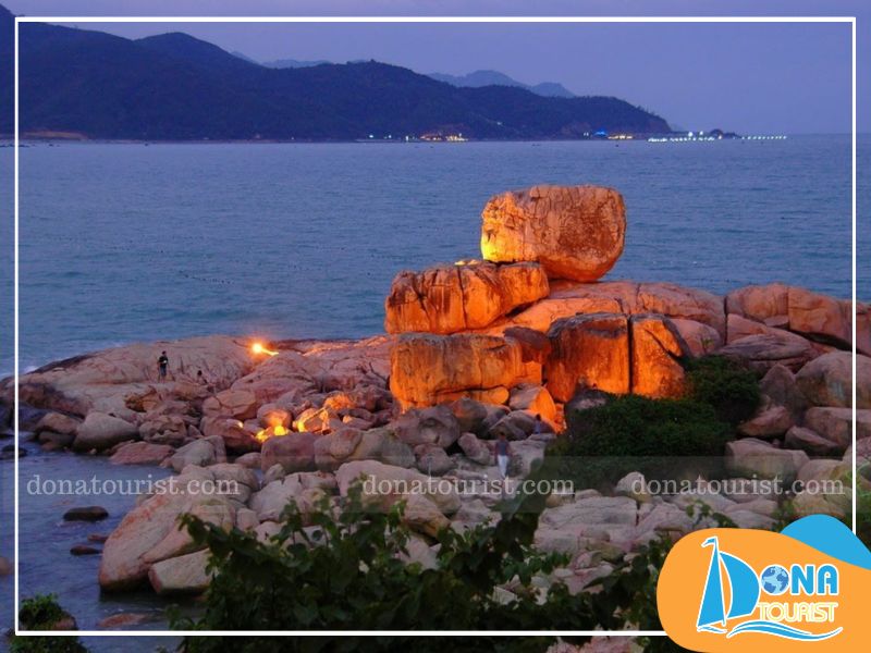 Hòn Chồng - Hòn Vợ Hòn Chồng - Hòn Vợ